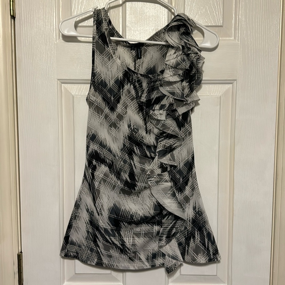 Maurice’s ladies sleeveless top, size small